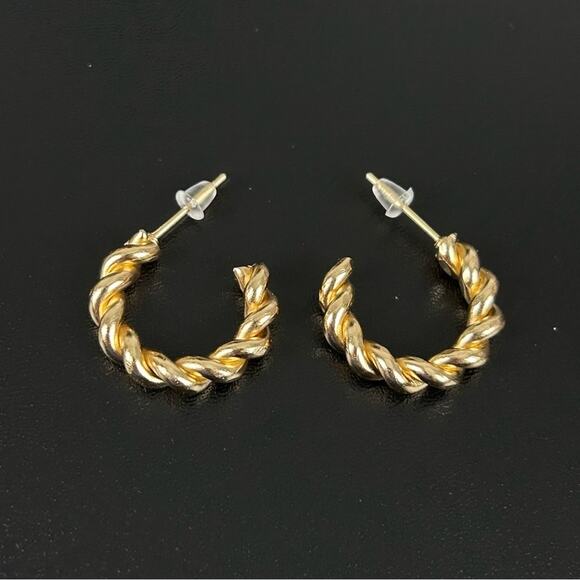 Elegant Gold Twisted Semi Hoop Earrings S8, New! - Picture 2 of 5